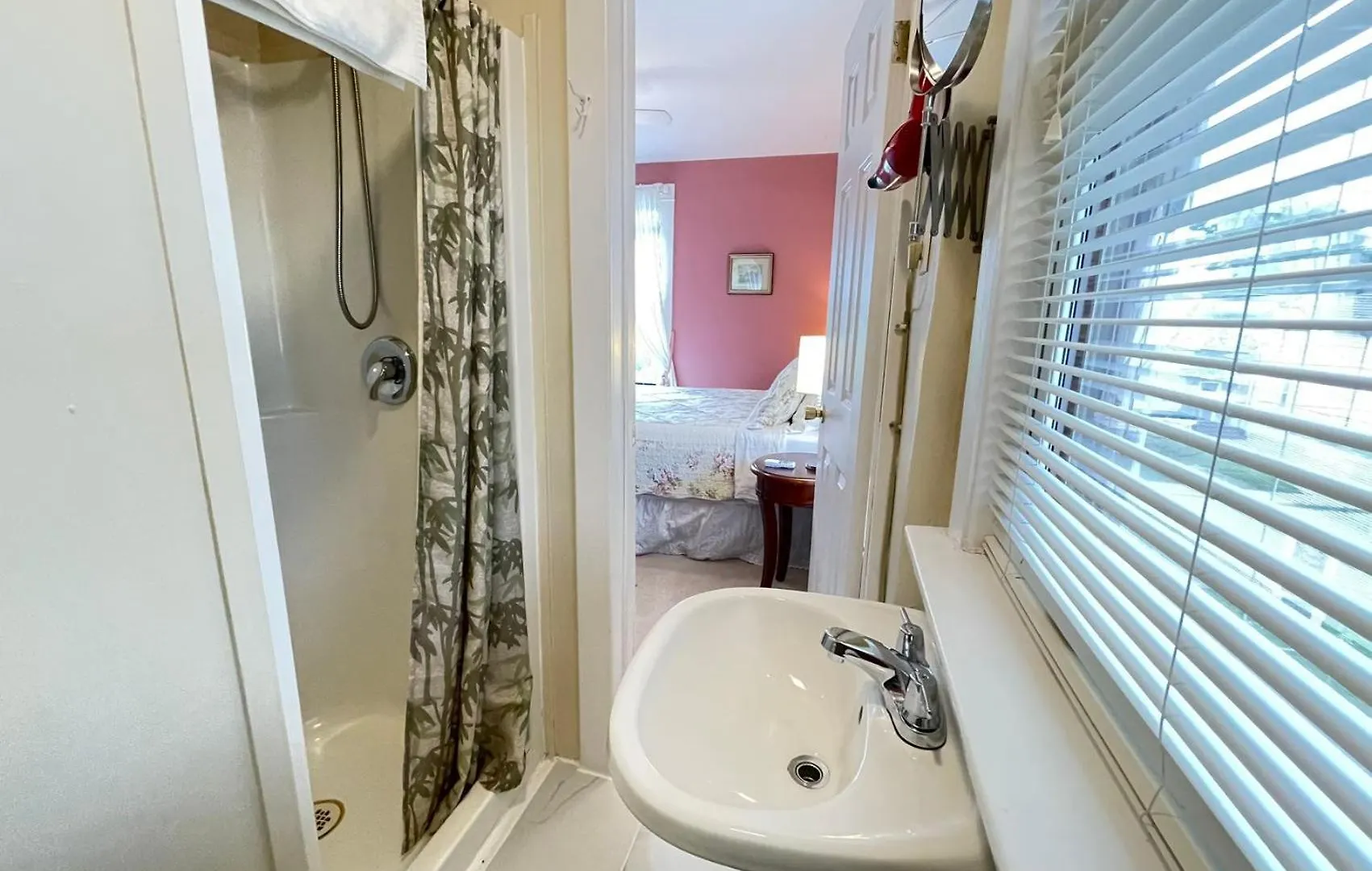 Strathaird Bed And Breakfast 3*, Niagara Falls