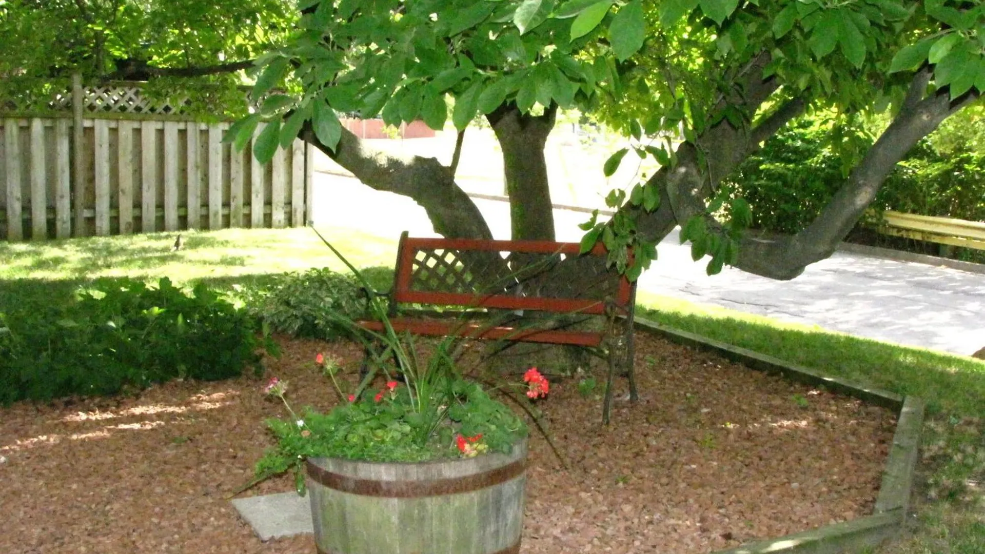 Strathaird Bed And Breakfast Niagara Falls