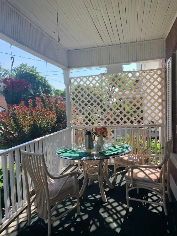 Strathaird Bed And Breakfast Niagara Falls 3*,  Canadá